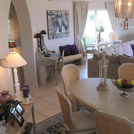 La Maison Jaune Villa *